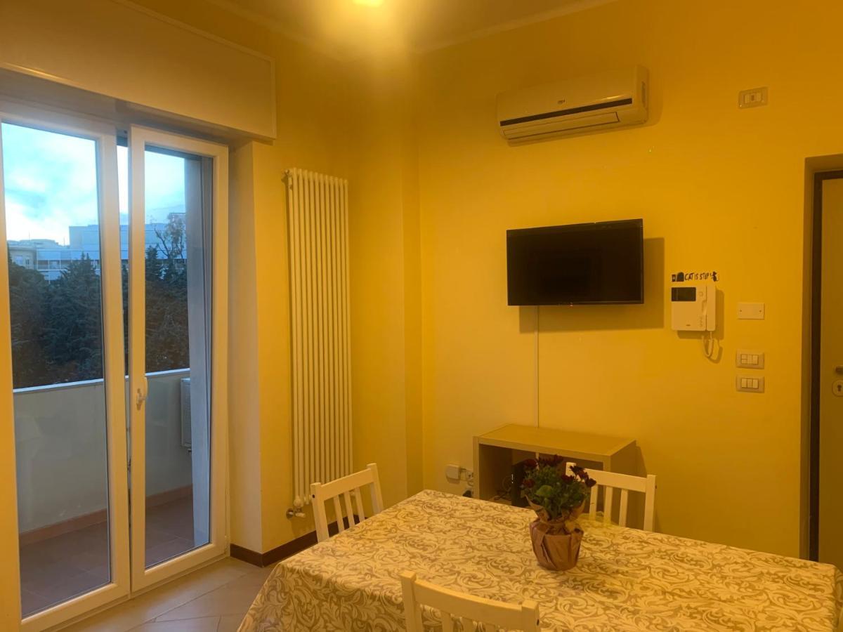 Residenza Giovanni Paolo Secondo- Casa Sull'Albero Bari Extérieur photo